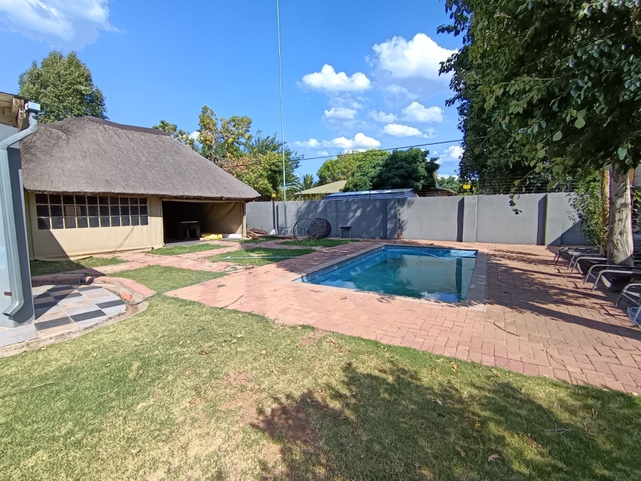 5 Bedroom Property for Sale in Park West Free State